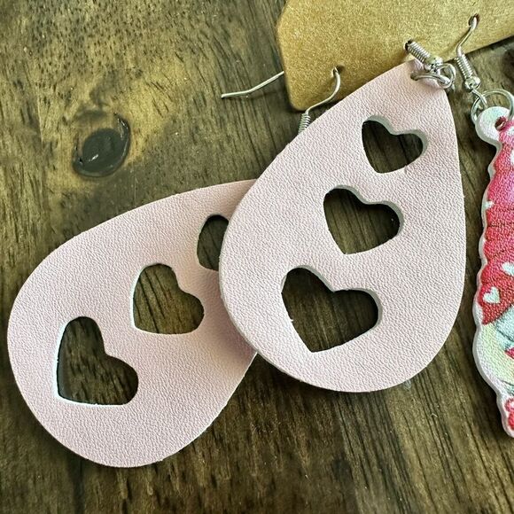 NWT - 3 Pair Valentine Leather Earrings Pink Red Hearts Teardrop Dangle - Picture 4 of 6